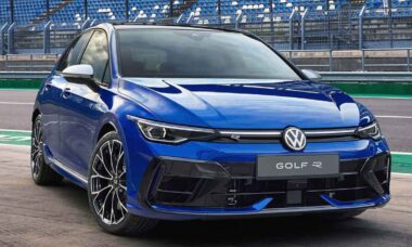 Volkswagen Golf R 2025 chega mais potente e com novas opções de design e tecnologia