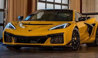 Chevrolet Corvette ZR1 2025: superesportivo de 1064 cv acelera de 0 a 96 km/h em apenas 2,3 segundos