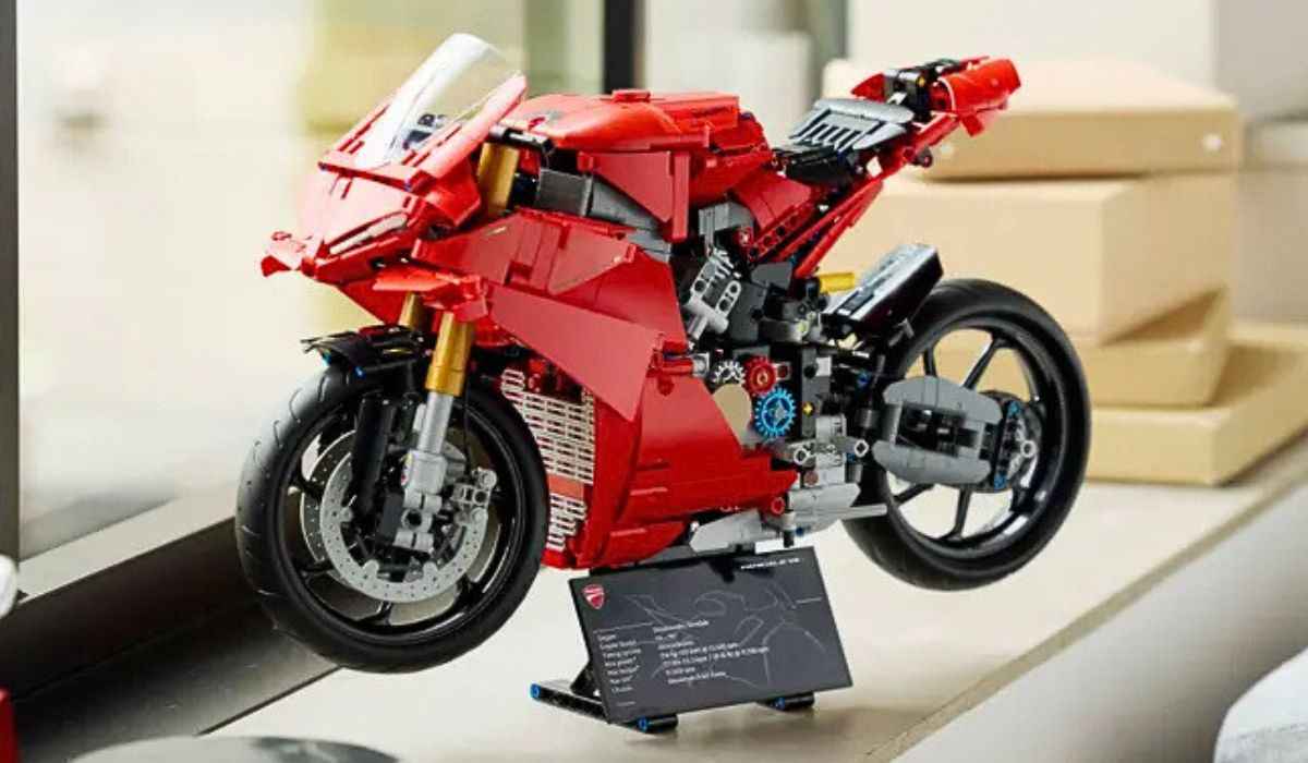 LEGO lança réplica detalhada da Ducati Panigale V4 S por menos de US$ 200