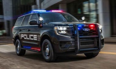 Ford lança Expedition SSV 2025: SUV policial com potência, tecnologia e capacidade de reboque avançada