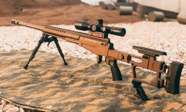 スナイパーライフル MKE-408. 写真: MKE