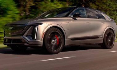 Cadillac Lyriq-V estreia como elétrico de alta performance com 615 cv e design exclusivo (Instagram @cadillac)