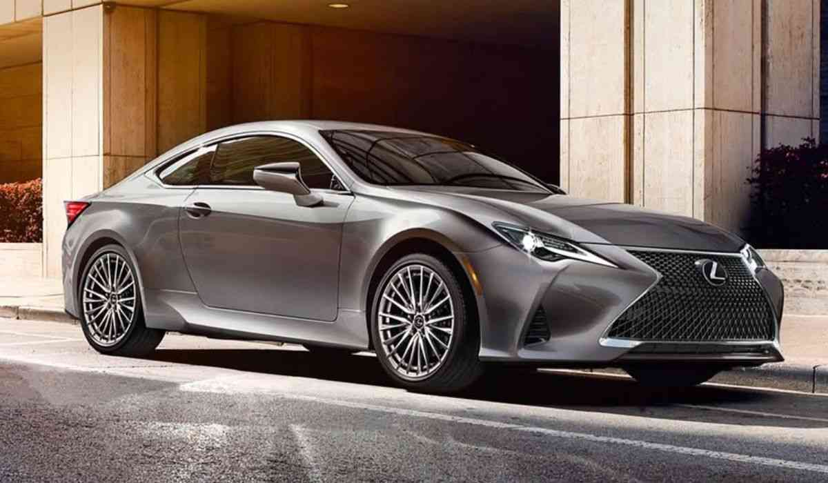 Lexus anuncia fim dos modelos RC e RC F após 2025, com última edição exclusiva do V-8