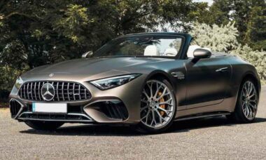 Vendas do Mercedes-Benz SL despencam 56% em 2024, enquanto AMG GT registra alta