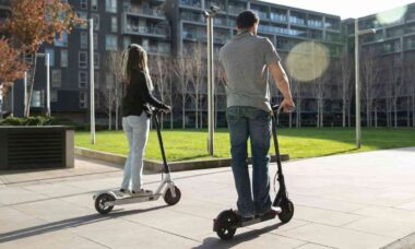 Lesões relacionadas a patinetes e bicicletas elétricas triplicam desde 2019