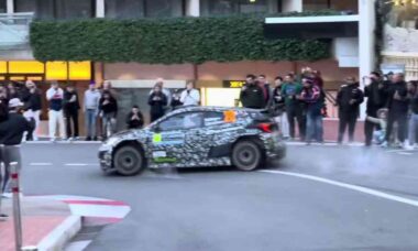 Oliver Solberg é punido com penalidade de 5 minutos por derrapagem ilegal no Rally de Monte Carlo