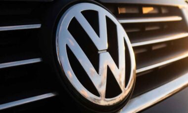 Vazamento expõe localização de 800 mil donos de veículos elétricos da Volkswagen