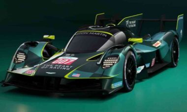 Aston Martin revela Valkyrie de competição em busca de vitórias em Le Mans e WEC