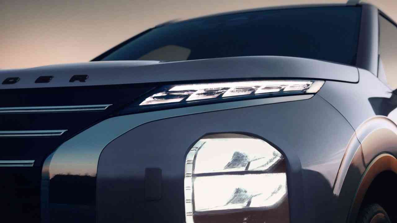 Der Mitsubishi Outlander 2025 erhält ein visuelles Update und Leistungsverbesserungen, mit einem Preis ab 31.140 USD