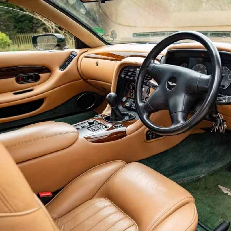 Aston Martin DB7 1995 que foi de Elton John —Reprodução/H&H Classics