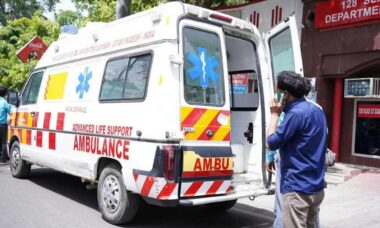 Ambulância (Foto de Aman Chaturvedi no Unsplash)