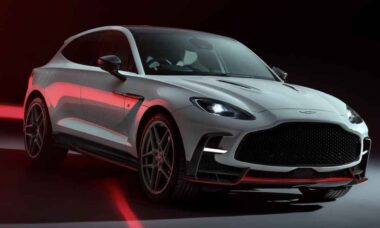 DBX S 2026: SUV mais potente da Aston Martin aposta em leveza e motor de 717 cv