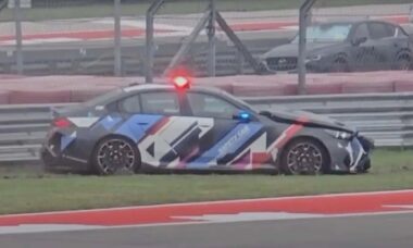 Safety car da MotoGP bate em corrida nos EUA (Reprodução/YouTube)