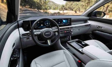 Hyundai aposta em mais botões físicos e telas menores para reduzir distrações a partir de 2026