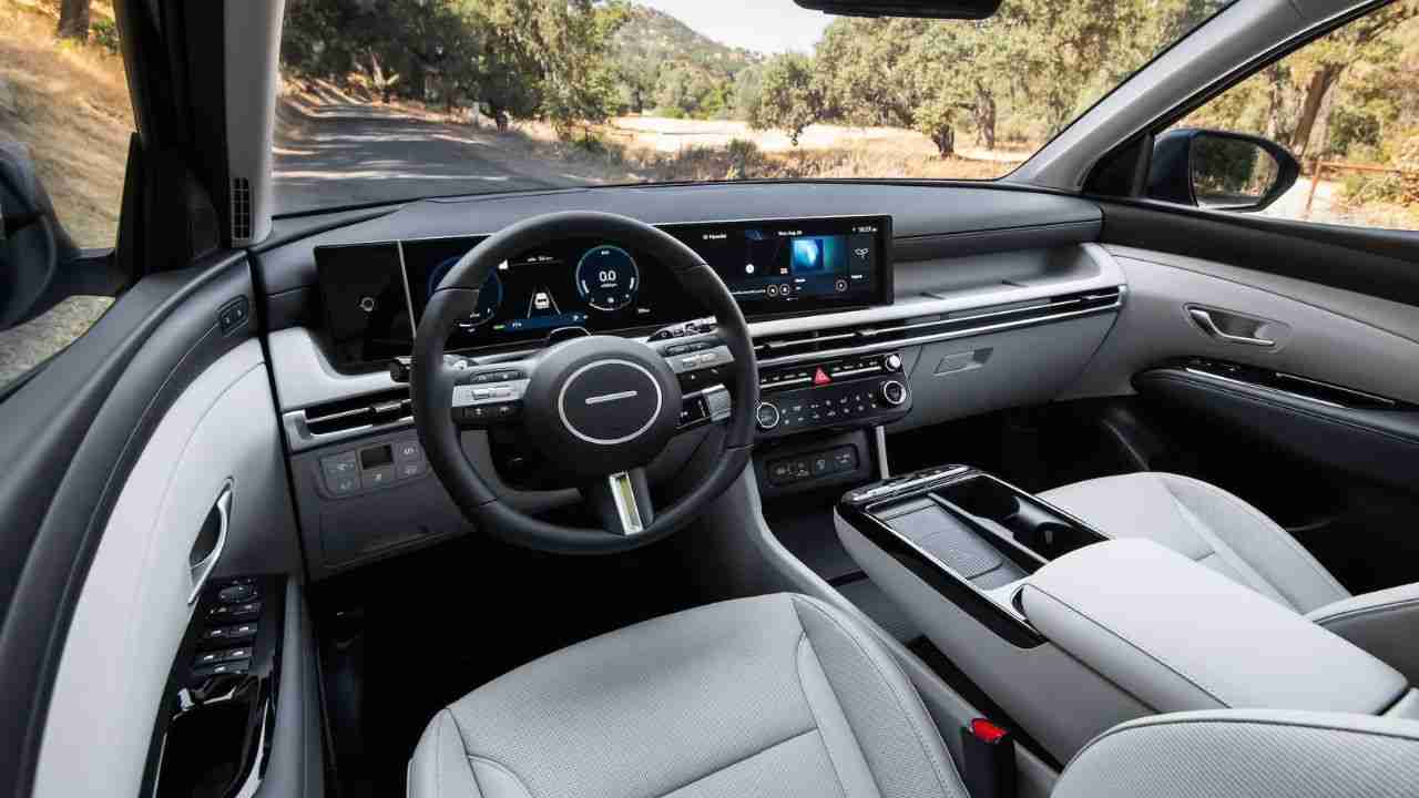 Hyundai aposta em mais botões físicos e telas menores para reduzir distrações a partir de 2026
