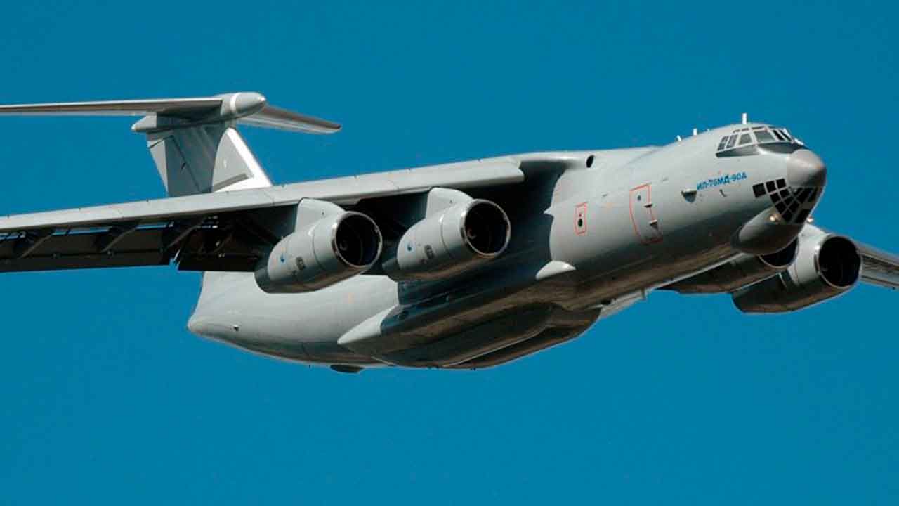 Cargueiro Il-76MD-90A