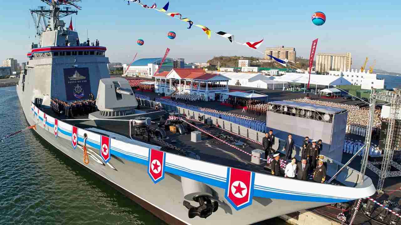 Nový torpédoborec Severní Koreje s ruskými zbraněmi představuje pokrok v modernizaci námořnictva