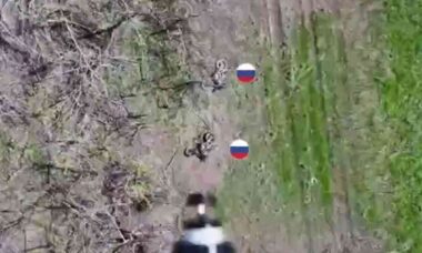 Ucrânia derrota ataque combinado de tanques e motocicletas russas em Toretsk