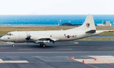 Avião antissubmarino P-3 Orion da Marinha da Coreia do Sul cai próximo à base de Pohang. Telegram @AviaCT