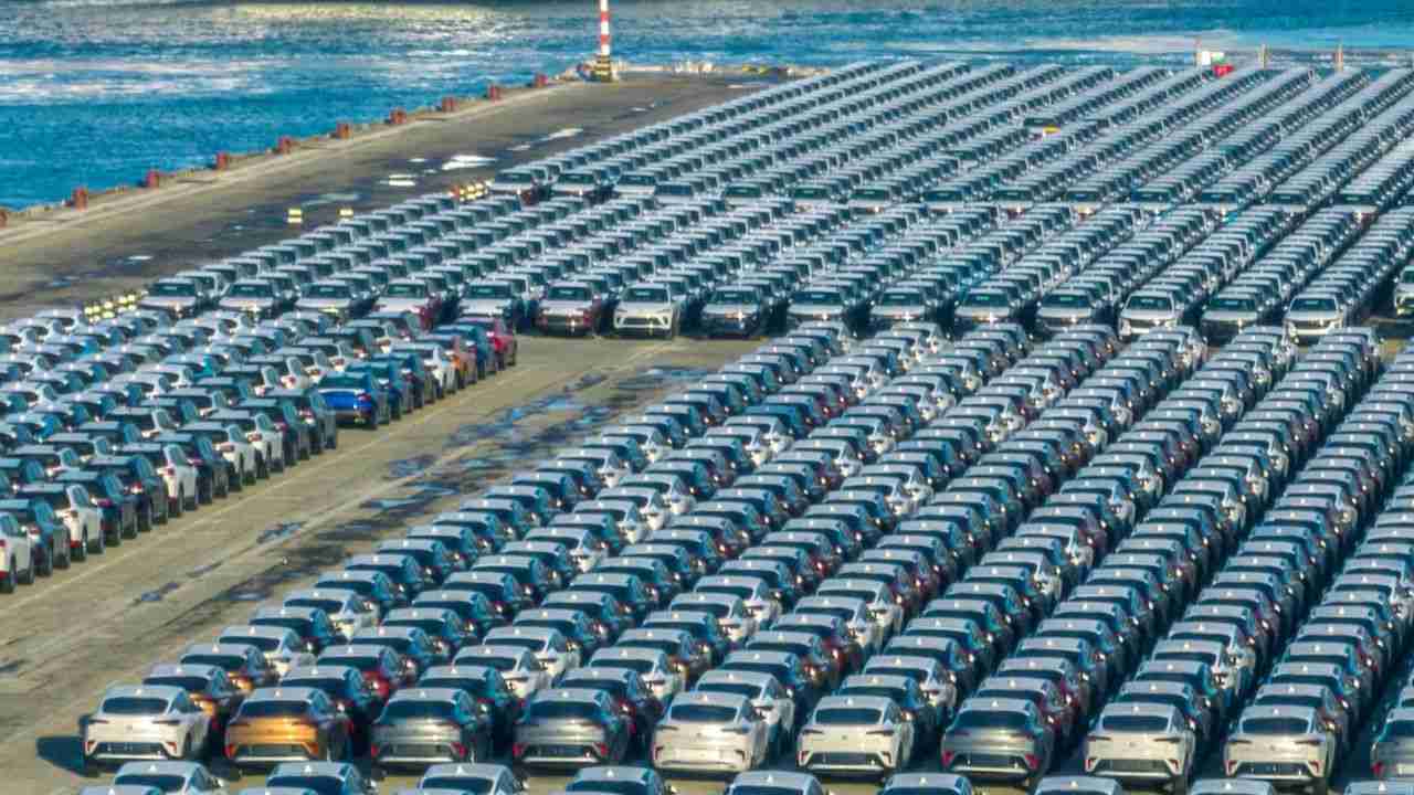 China investiga montadoras por vender carros 0 km como usados para inflar vendas e obter subsídios