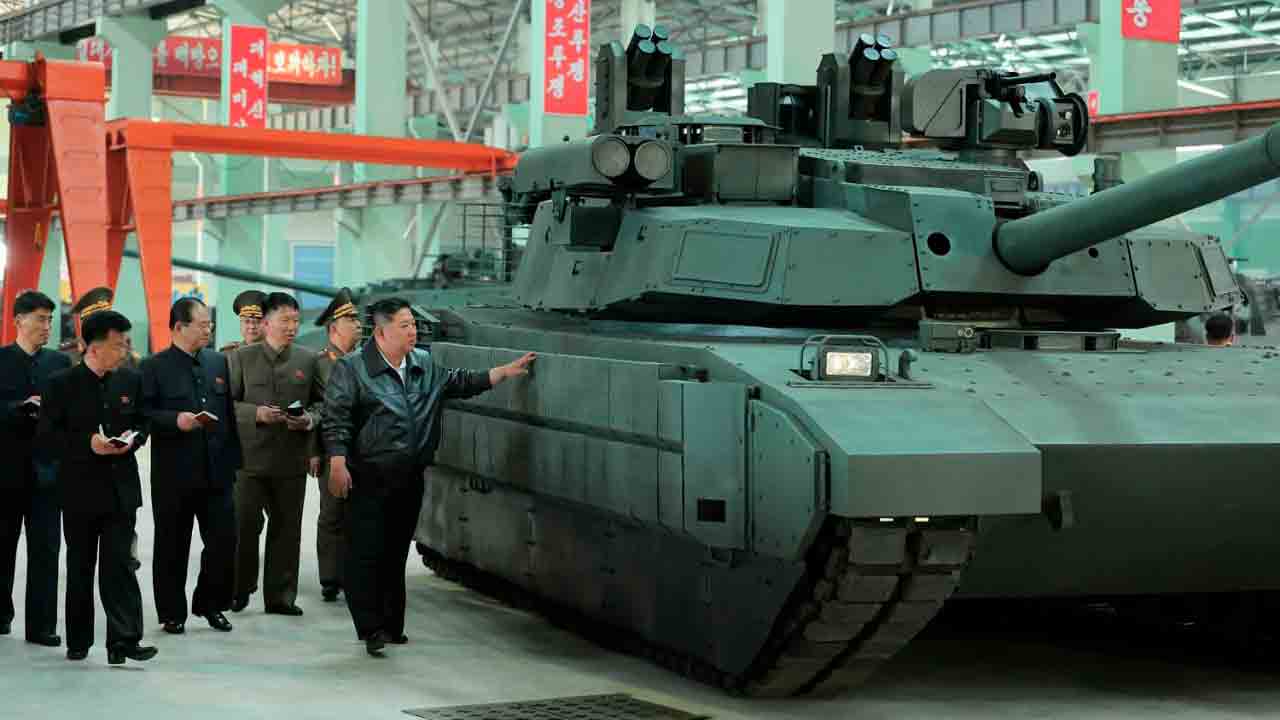 Novo tanque M-2020 é revelado durante inspeção de Kim Jong-un a fábrica militar. Telergram @btvt2019
