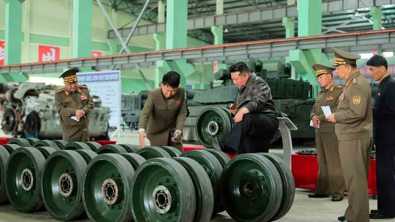 Novo tanque M-2020 é revelado durante inspeção de Kim Jong-un a fábrica militar. Telergram @btvt2019