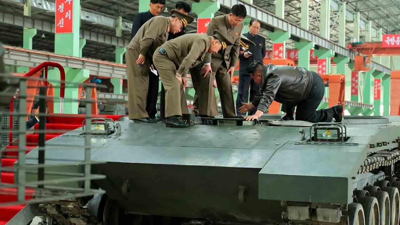 Novo tanque M-2020 é revelado durante inspeção de Kim Jong-un a fábrica militar. Telergram @btvt2019