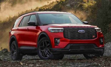 Ford convoca recall de 1 milhão de veículos por falha na câmera de ré