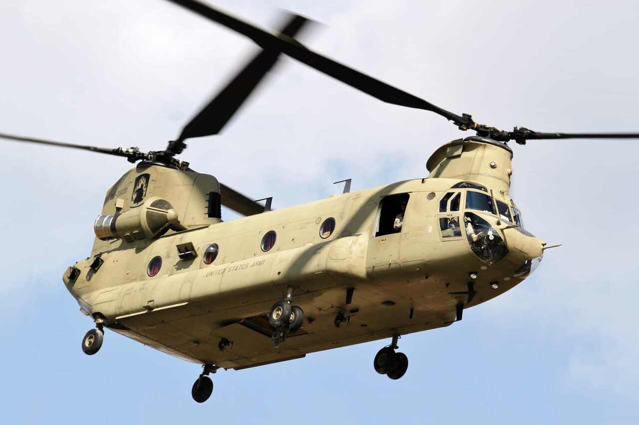 Emirados Árabes Unidos compram seis helicópteros Chinook por US$ 1 bilhão