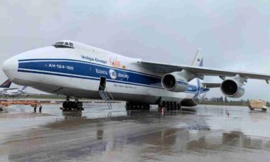 Canadá vai transferir avião de carga russo An-124 à Ucrânia após confisco e sanções contra empresa ligada ao Kremlin