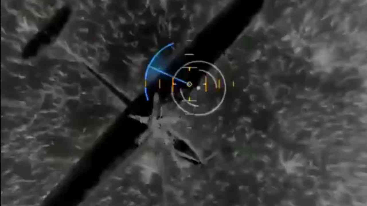 Ucrânia resgata drones de reconhecimento com multicóptero em operação inédita