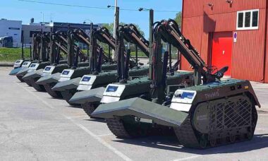 Milrem Robotics entrega 6 drones THeMIS para desminagem e reconstrução na Ucrânia