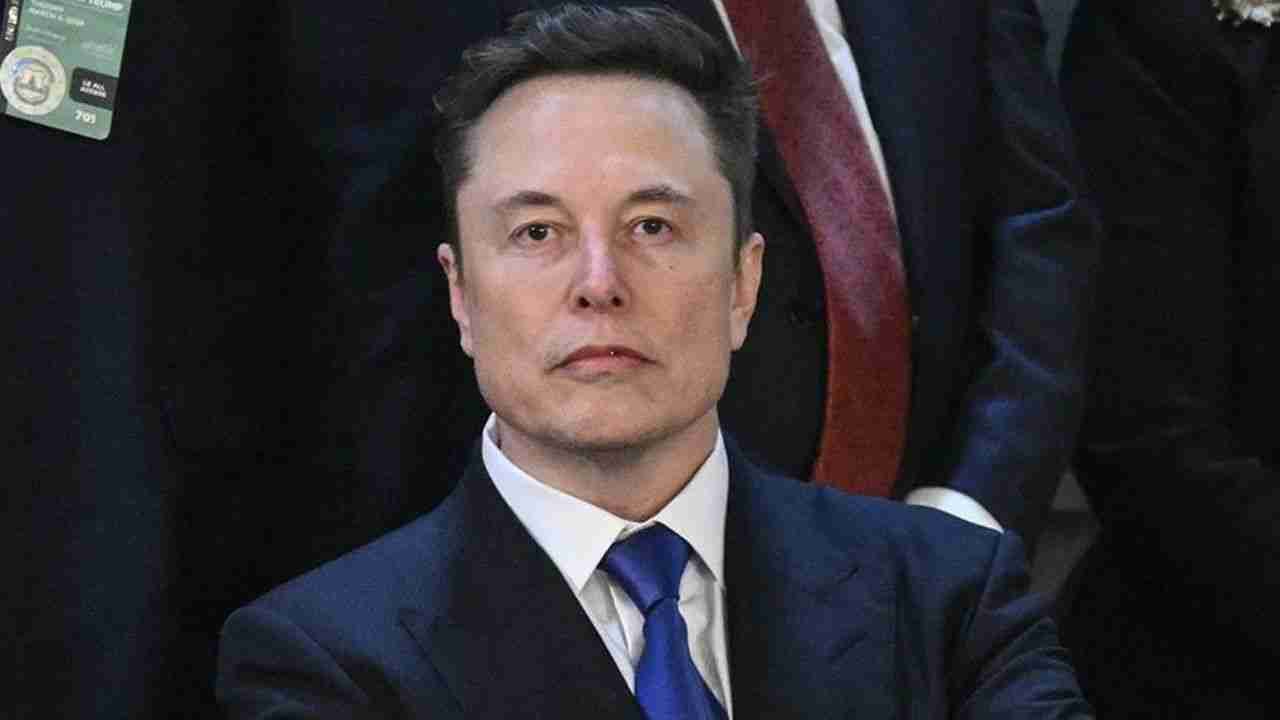 Elon Musk rebate boatos sobre saída da Tesla e critica reportagem por inventar suposta busca por novo CEO