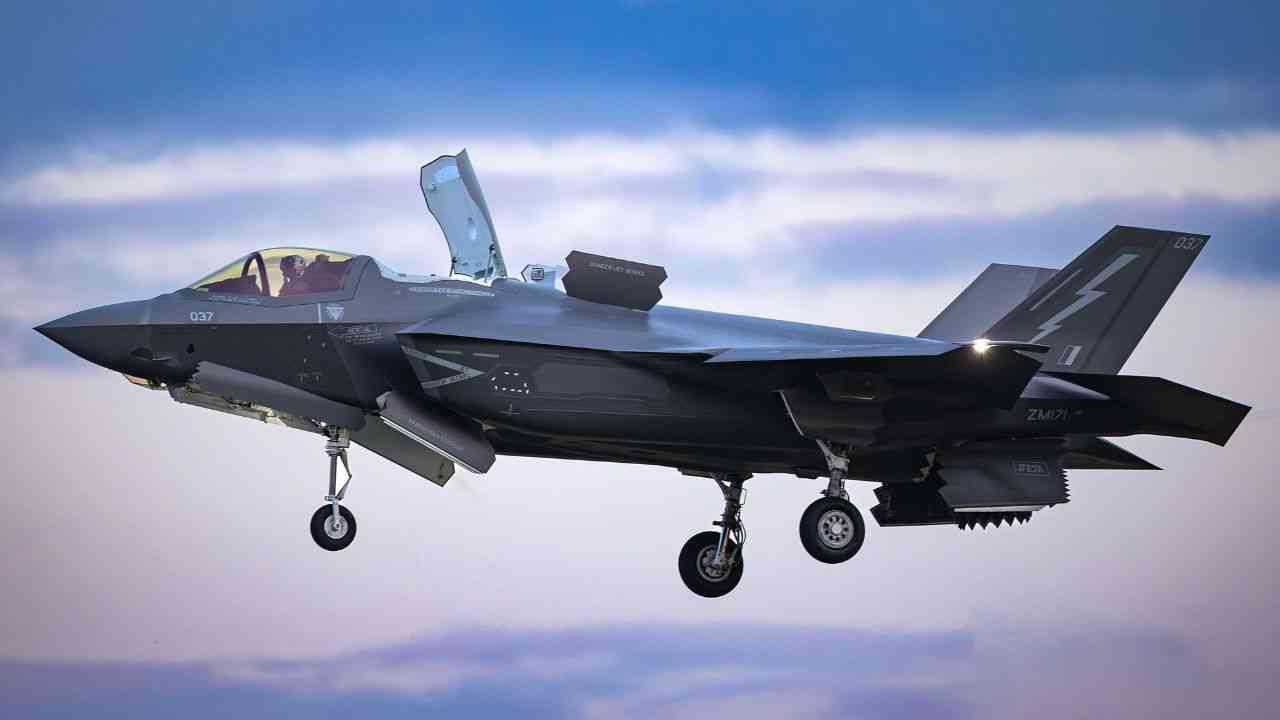 Reino Unido recebe novos F-35B e reforça poder aéreo com foco na modernização e no aumento da frota
