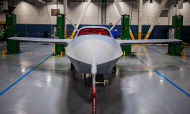 Caça não tripulado YFQ-42A é revelado e marca nova era na aviação de combate dos EUA