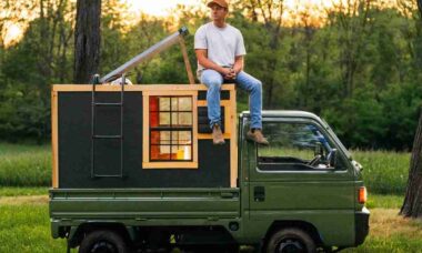 YouTuber transforma picape Honda em microcasa e projeto pode ser o menor do mundo