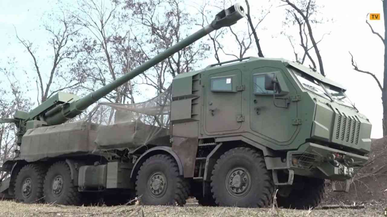 Ucrânia recebe novo Bohdana com cabine blindada e radar balístico