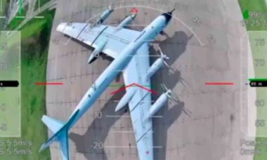Bombardeiro Tu-95MS