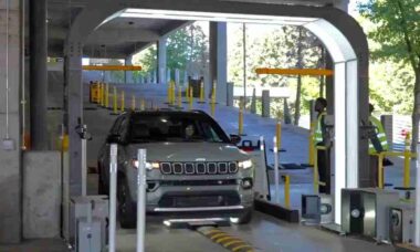 Hertz adota scanners com IA para agilizar e automatizar vistorias de veículos alugados