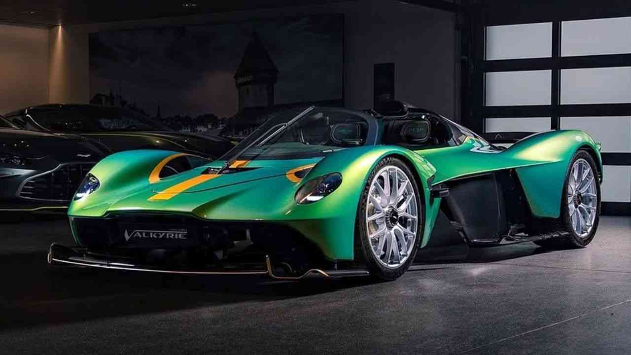 Dono processa Aston Martin após defeitos em Valkyrie e pane que quase causou acidente grave