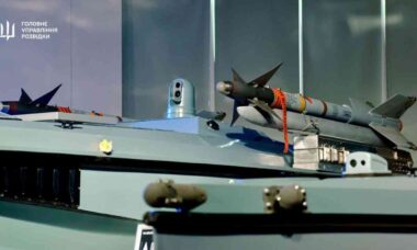 Drone naval ucraniano Magura V7 derruba caça russo com míssil AIM-9X de última geração