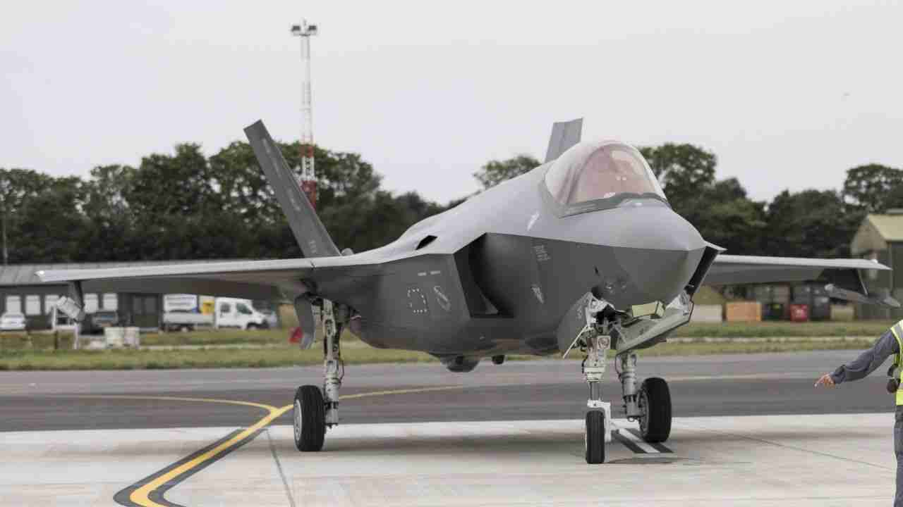 Reino Unido planeja comprar F-35A e reforçar papel na missão nuclear da OTAN, diz governo
