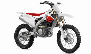 Yamaha apresenta linha especial de motocross em celebração aos 70 anos da empresa