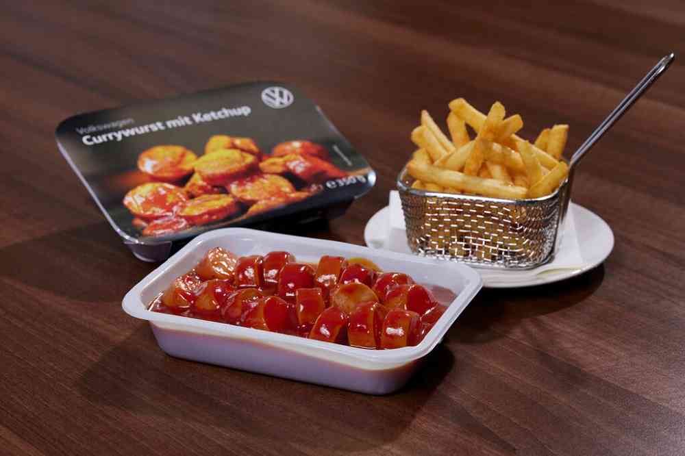 Salsicha da Volkswagen supera carros em vendas e ganha nova versão com ketchup (Volkswagen AG - Newsroom)