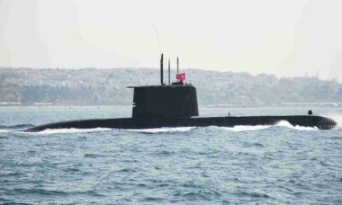 China cria torpedo com IA capaz de identificar submarinos reais em guerra submarina