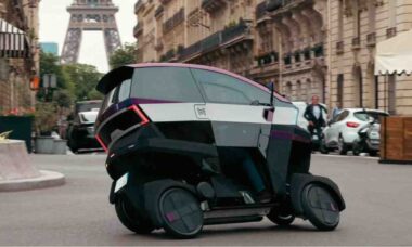 Microcarro elétrico francês combina agilidade de moto com segurança de carro