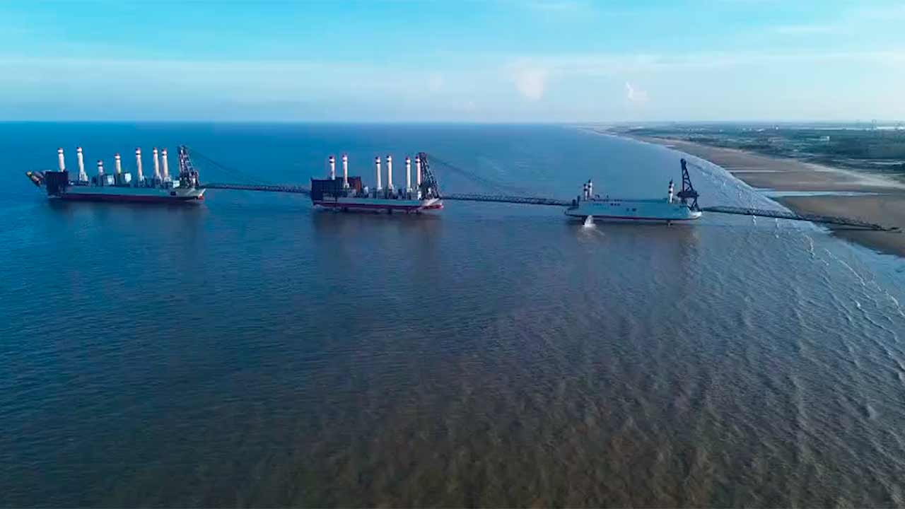 Kina fortsätter att testa landstigningspråmar som kan användas vid en operation mot Taiwan. Källa och bilder: Telegram @china3army