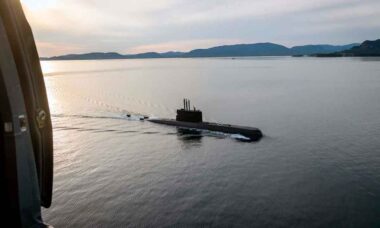 Caçadores de submarinos da Marinha Real desafiam noruegueses e alemães em confronto nos fiordes. Foto: Royal Navy