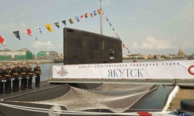 Submarino diesel-elétrico Yakutsk, do Projeto 636.3. Telegram @mod_russia
