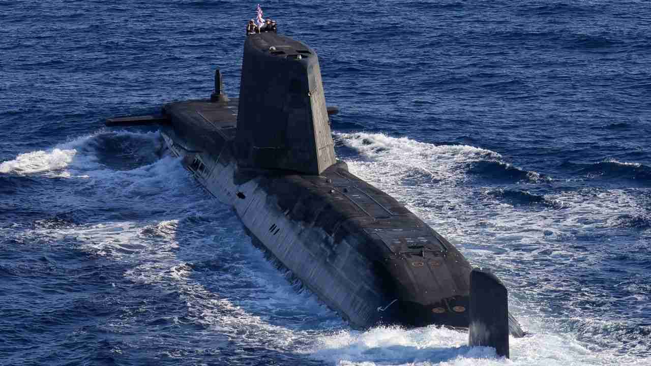 Reino Unido e Austrália selam pacto de 50 anos para construção de submarinos nucleares